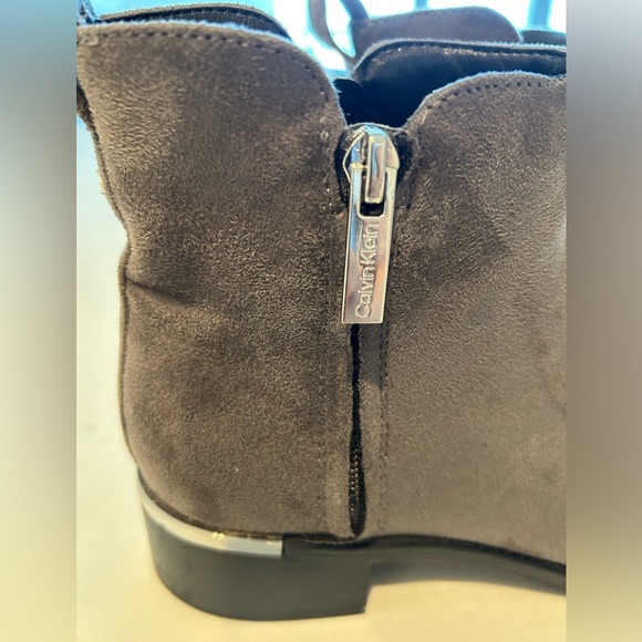 Calvin Klein Deniece Grey Suede Bootie Size 7 - Picture 4 of 7